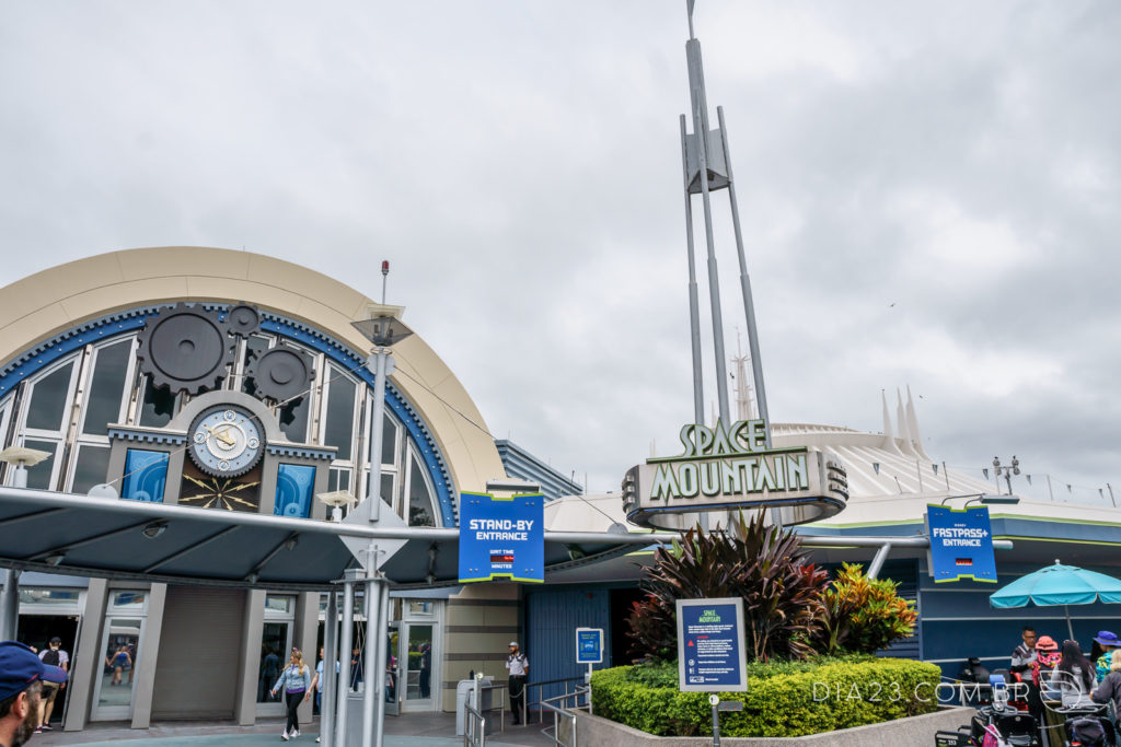 Space Mountain Atração Magic Kingdom
