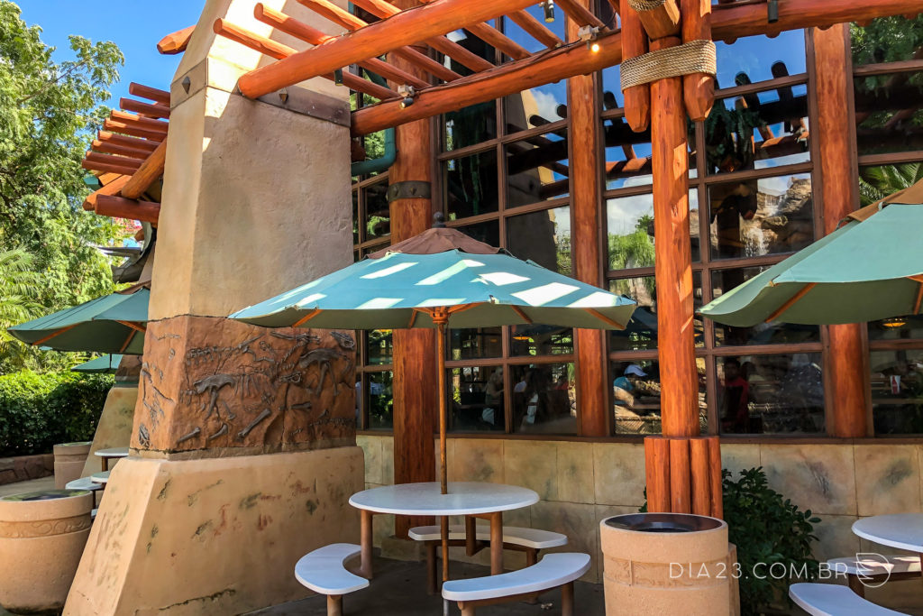 restaurante thunder falls terrace islands of adventure