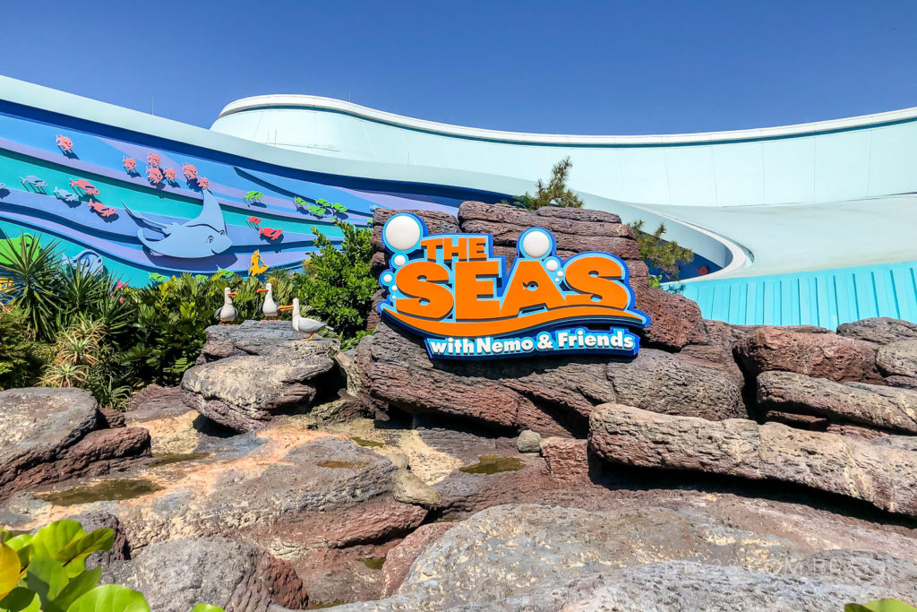 the seas with nemo atração epcot