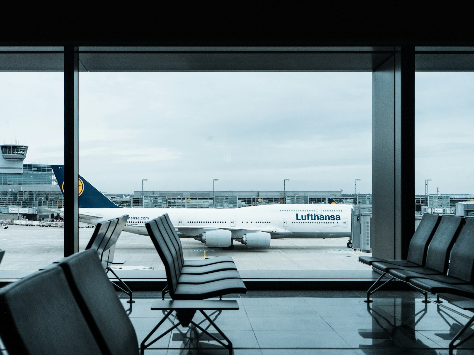 Sala VIP LATAM Guarulhos Terminal 3 - estrutura e poltronas