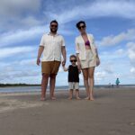 Família na Praia Porto da Rua em frente ao Angá Hotel em São Miguel dos Milagres