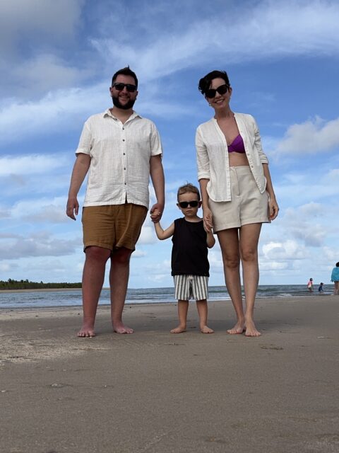 Família na Praia Porto da Rua em frente ao Angá Hotel em São Miguel dos Milagres