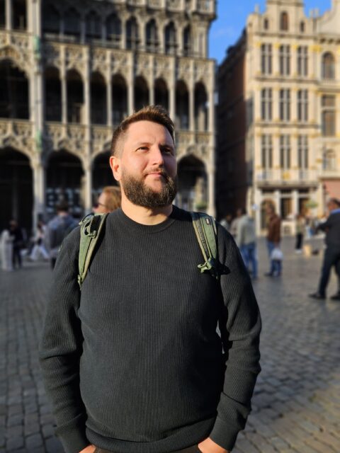 Na Grand Place de Bruxelas ao entardecer