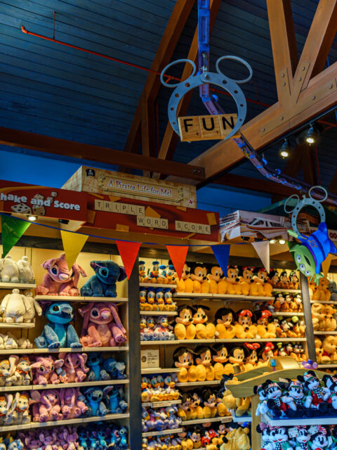 Loja de pelúcias e brinquedos Disney na Disney Springs em Orlando