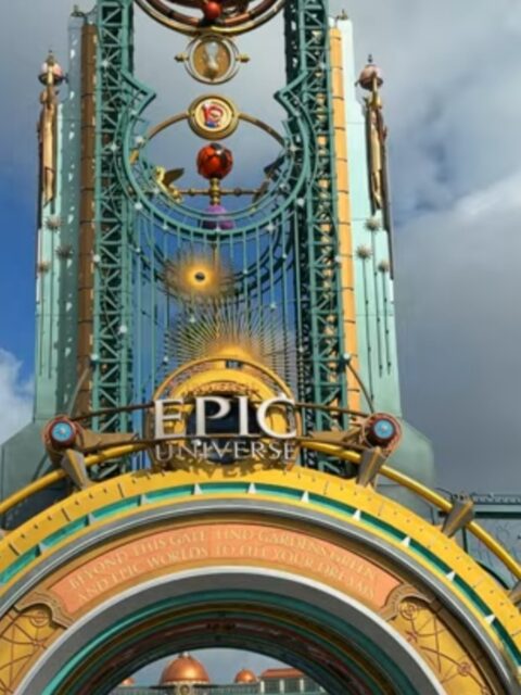 Portal de entrada do parque Epic Universe da Universal em Orlando