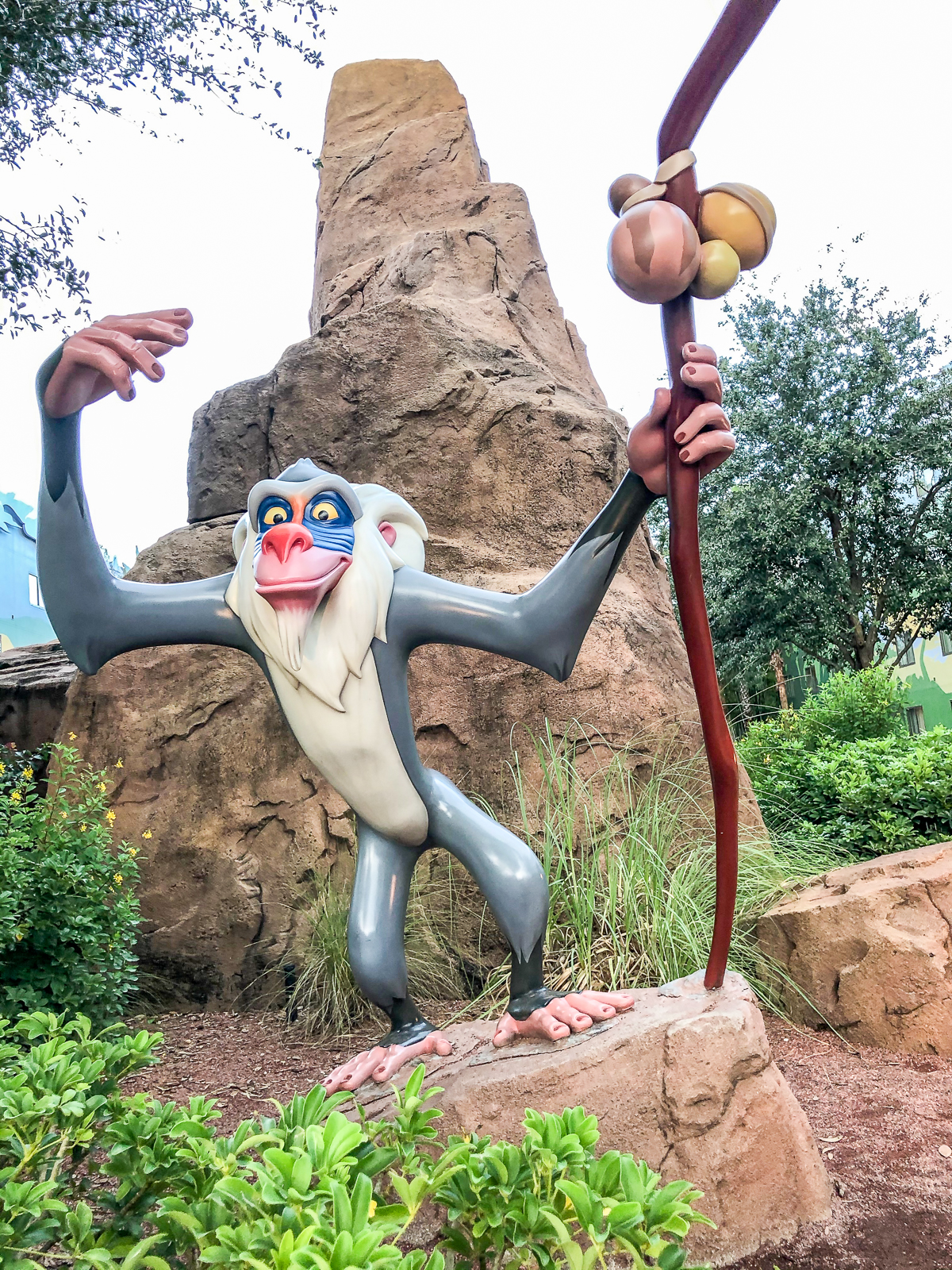 Estátua temática da Pequena Sereia em resort de valor da Disney em Orlando