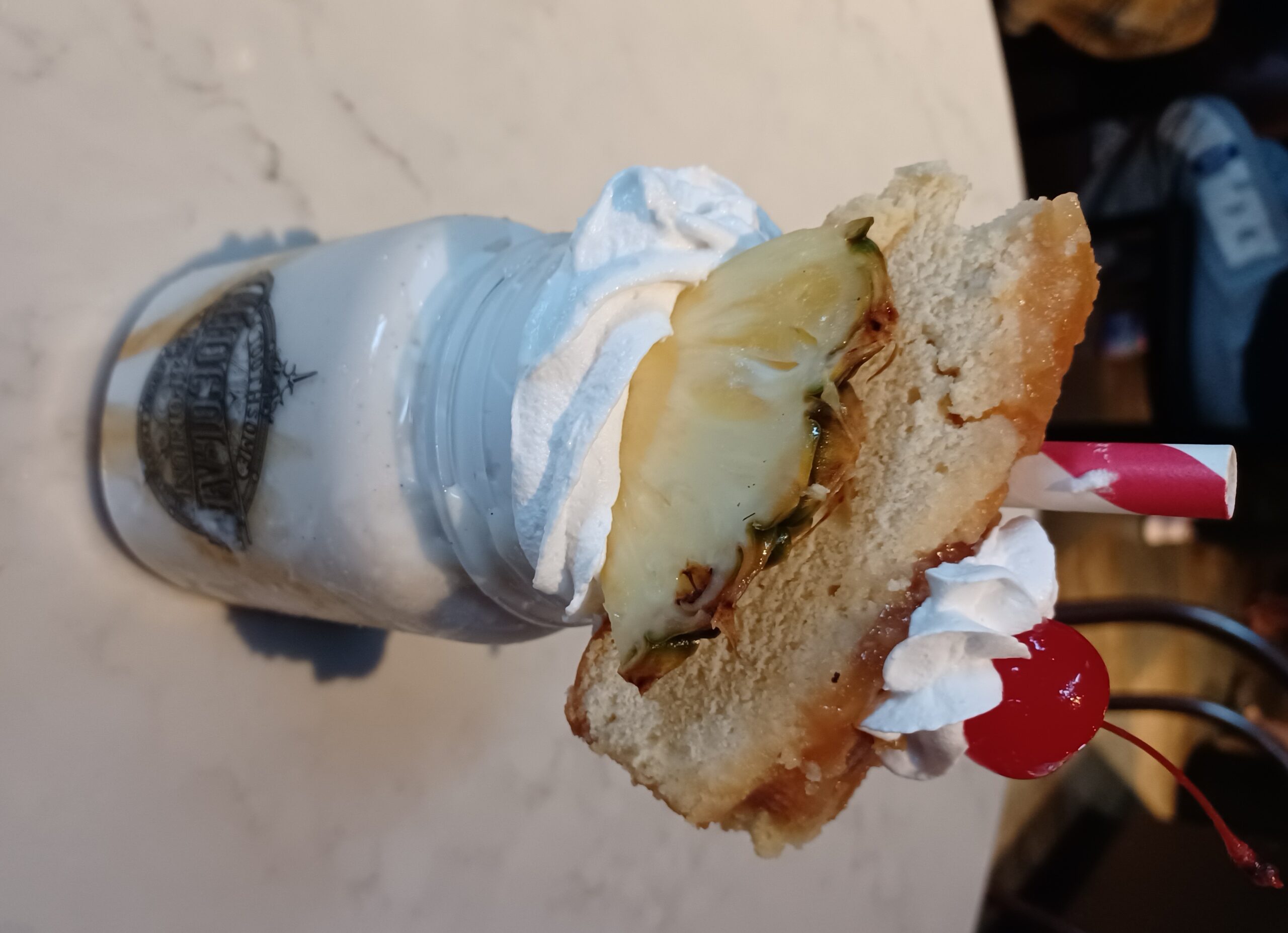 Milkshake vegano servido em restaurante do CityWalk em Orlando