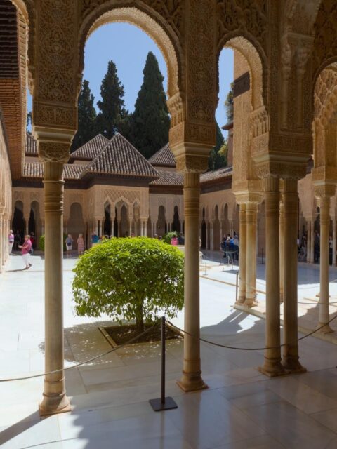 O Patio de los Leones, nos Palácios Nazaríes da Alhambra
