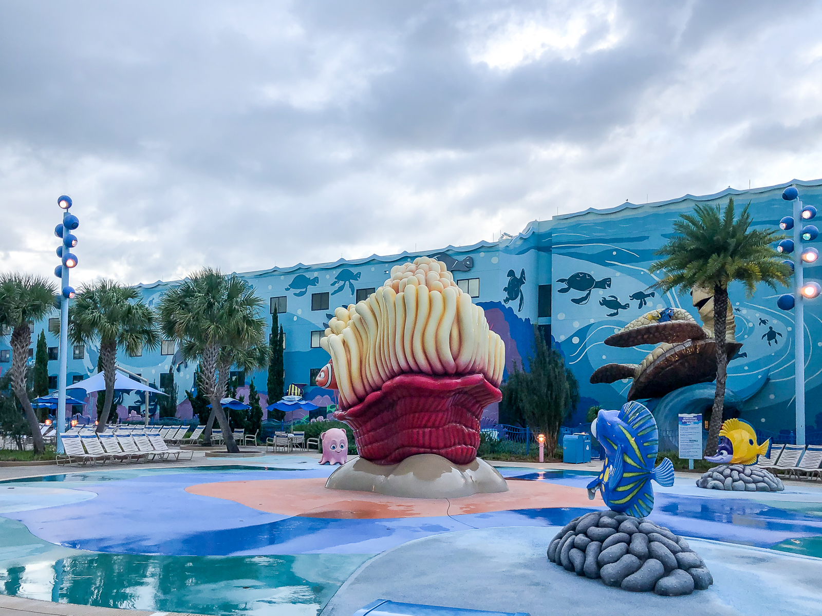 Area da piscina tematica de Procurando Nemo no Disney Art of Animation Resort