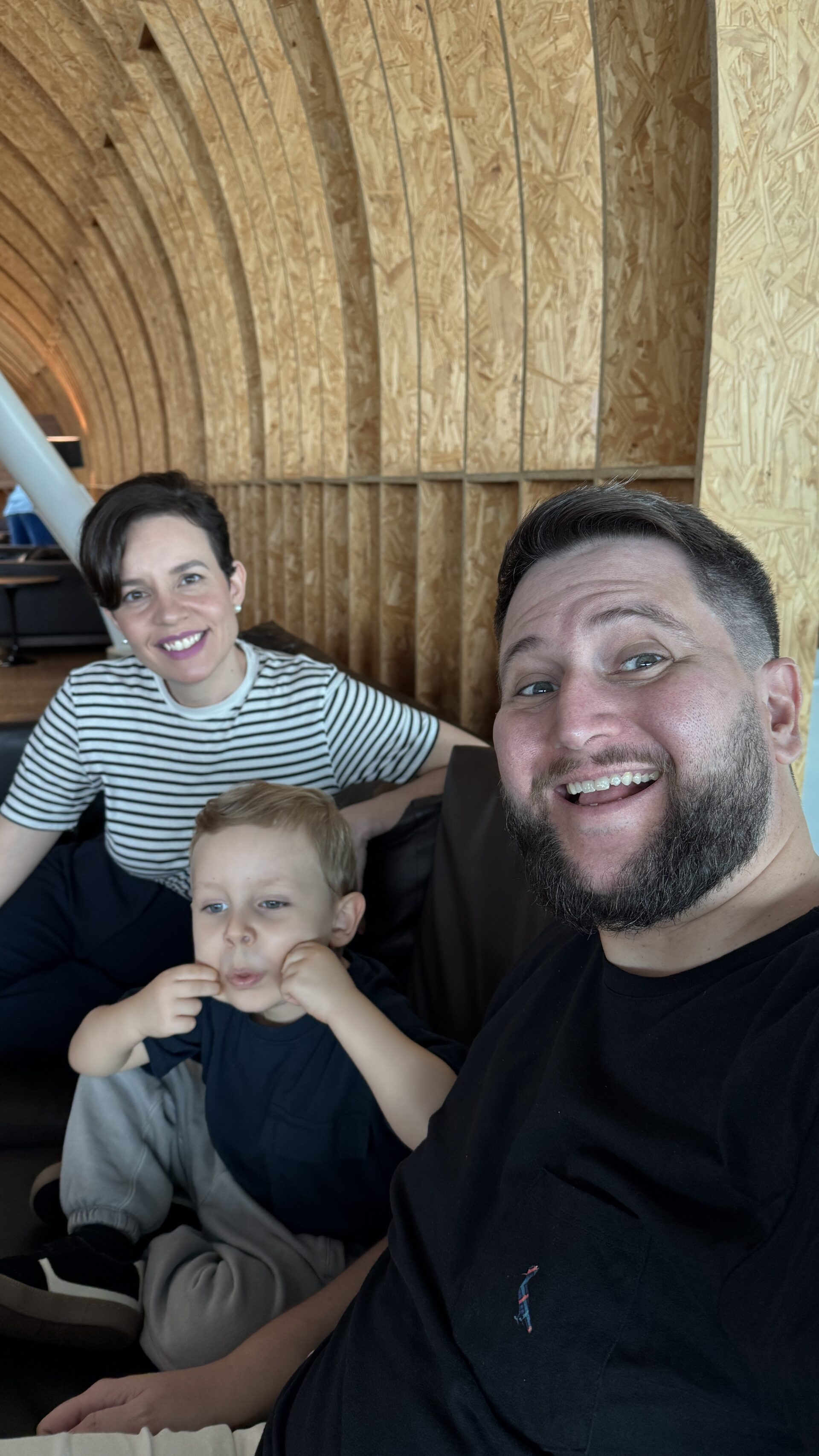Família na área nova da Sala VIP Club do Aeroporto de Brasília