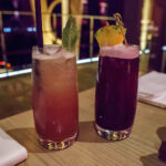Duas bebidas sem alcool servidas na varanda do restaurante Toledo, no Coronado Springs, a noite