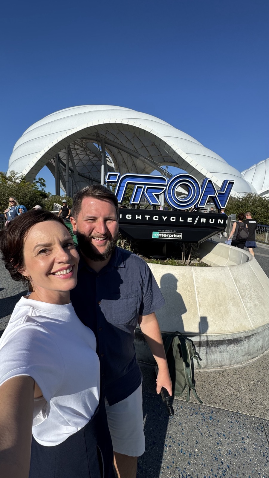 Nós no TRON, no Magic Kingdom